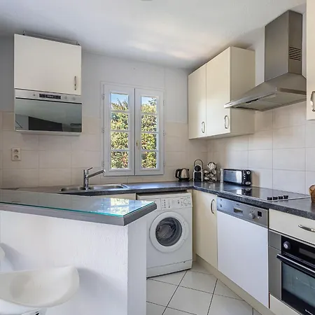 Le Clos Sainte Anne-2 By Interhome سان تروبيه